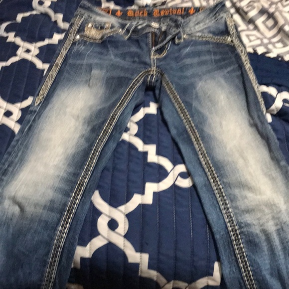 Woman’s rock revival Capri size 24